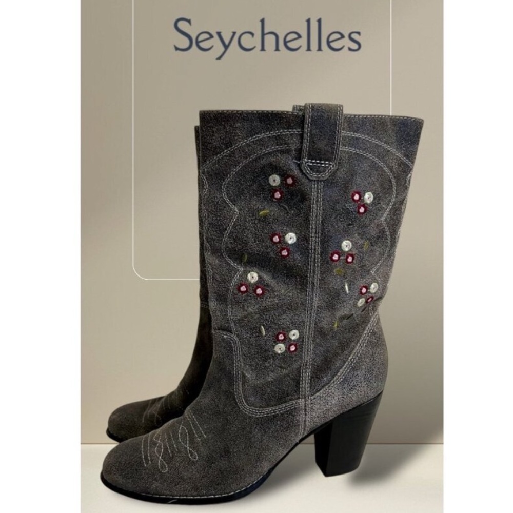 Seychelles Floral Embroidered Suede Leather Heeled Western Cowboy Boots
Size 10